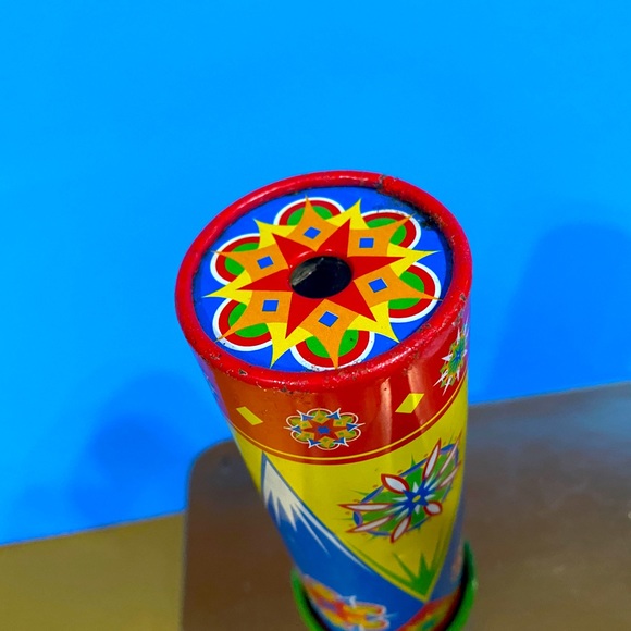 KALEIDOSCOPE VINTAGE 2002 CLASSIC TIN TOY BRILLANT COLORS & PATTERNS 7” - Picture 1 of 10